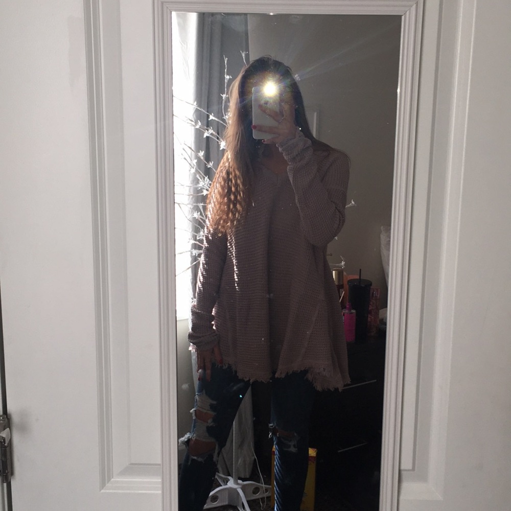 ❤️LAST ONE❤️ Cut shoulder sweater! - Picture 2 of 2